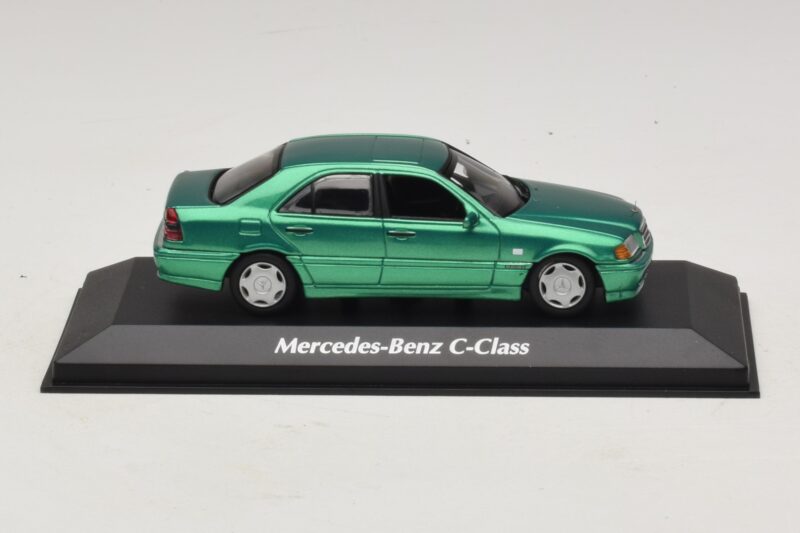 Mercedes C-Class W202 Grün Metallic Maxichamps 1:43 Mercedes C-Class W202 Grün Metallic Maxichamps 1:43 940037061 Metall