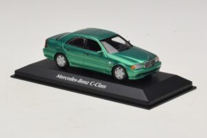 Mercedes C-Class W202 Grün Metallic Maxichamps 1:43 940037061 Metall – Bild 3 von 5