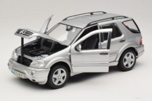 Mercedes ML55 AMG W163 Silber Maisto 1:18 31876-P1 Metall – Bild 2 von 8