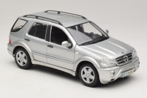 Mercedes ML55 AMG W163 Silber Maisto 1:18 31876-P1 Metall – Bild 6 von 8