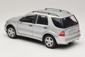Mercedes ML55 AMG W163 Silber Maisto 1:18 31876-P1 Metall – Bild 7 von 8