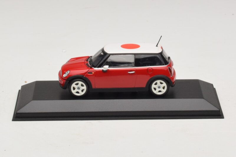 Mini Cooper One R50 Rot Mit Japanischer Flagge Minichamps 1:43 MINI034 Metall
