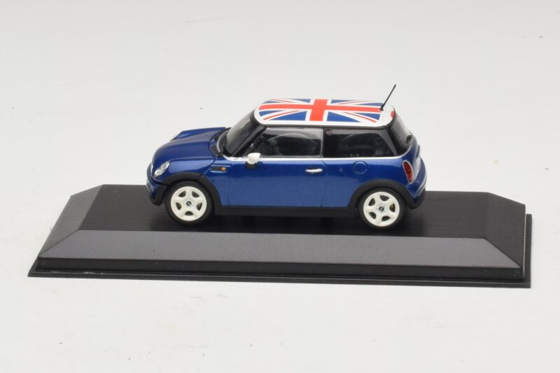 Mini Cooper S R53 Blau Mit Britischer Flagge Minichamps 1:43 Mini Cooper S R53 Blau Mit Britischer Flagge Minichamps 1:43 MINI026 Metall