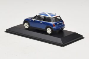 Mini Cooper S R53 Blau Mit Schottischer Flagge Minichamps 1:43 MINI016 Metall – Bild 3 von 5