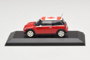 Mini Cooper S R53 Rot Mit Kanadischer Flagge Minichamps 1:43 MINI017 Metall