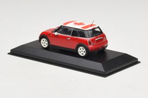Mini Cooper S R53 Rot Mit Kanadischer Flagge Minichamps 1:43 MINI017 Metall – Bild 3 von 5