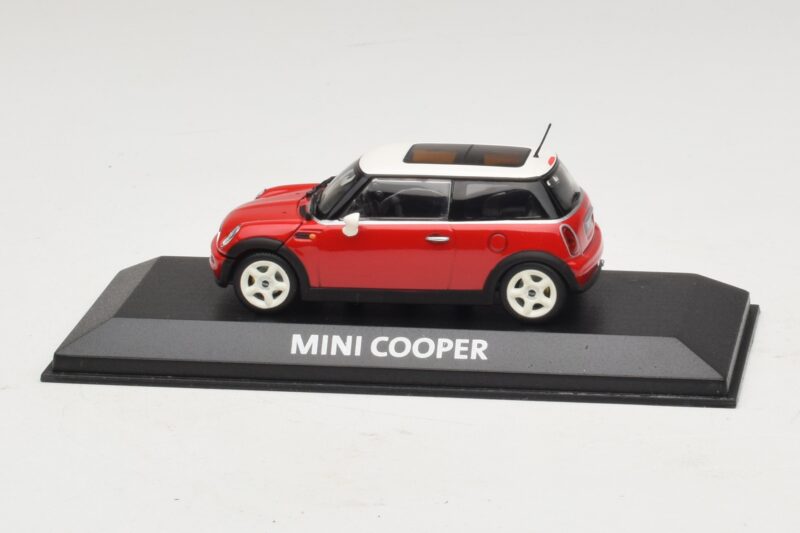 Mini Cooper S R53 Rot Mit Panoramadach Minichamps 1:43 Mini Cooper S R53 Rot Mit Panoramadach Minichamps 1:43 MINI024 Metall