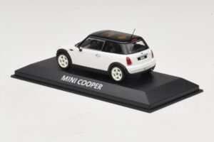 Mini Cooper S R53 Weiss Mit Schwarzem Dach Minichamps 1:43 MINI027 Metall – Bild 3 von 4