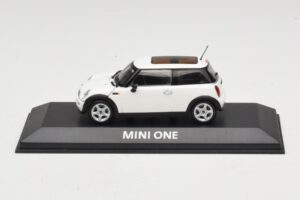 Mini Cooper S R53 Weiss Mit Panoramadach Minichamps 1:43 MINI020 Metall