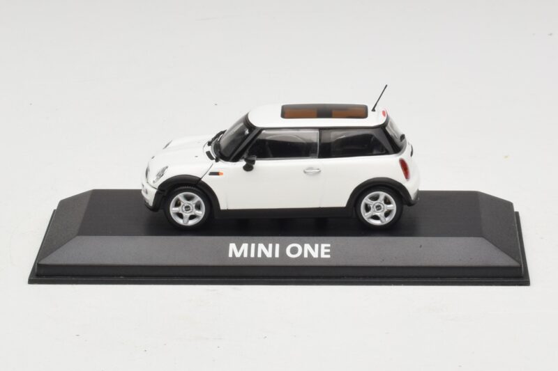Mini Cooper S R53 Weiss Mit Panoramadach Minichamps 1:43 MINI020 Metall