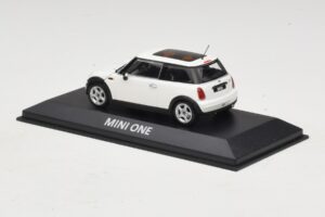 Mini Cooper S R53 Weiss Mit Panoramadach Minichamps 1:43 MINI020 Metall – Bild 3 von 5