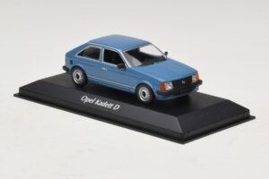 Opel Kadett D Blau Maxichamps 1:43 940044100 Metall – Bild 3 von 5