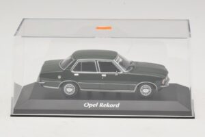 Opel Rekord D Dunkelgrün Maxichamps 1:43 940044001 Metall – Bild 4 von 5