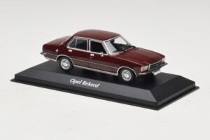 Opel Rekord D Dunkelrot Maxichamps 1:43 940044000 Metall – Bild 3 von 5