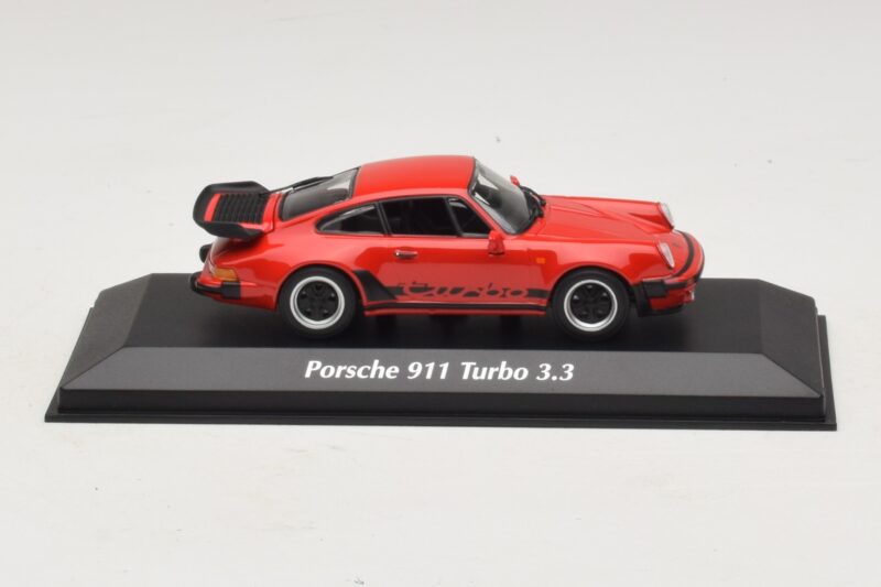Porsche 911 930 Turbo 3.3 Rot Maxichamps 1:43 940069000 Metall