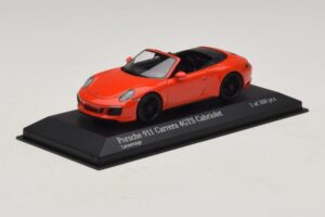 Porsche 911 991.1 Carrera 4 GTS Cabriolet Orange Minichamps 1:43 410067331 Metall – Bild 2 von 5