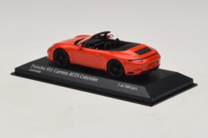 Porsche 911 991.1 Carrera 4 GTS Cabriolet Orange Minichamps 1:43 410067331 Metall – Bild 3 von 5