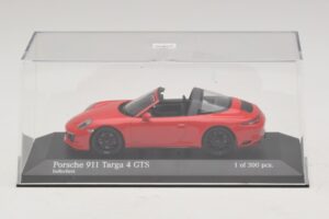 Porsche 911 991.1 Targa 4 GTS Rot Minichamps 1:43 410067340 Metall – Bild 4 von 5