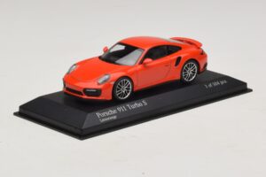 Porsche 911 991.1 Turbo S Orange Minichamps 1:43 410067171 Metall – Bild 2 von 5