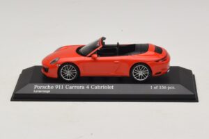 Porsche 911 991.2 Carrera 4 Cabriolet Orange Minichamps 1:43 410067231 Metall