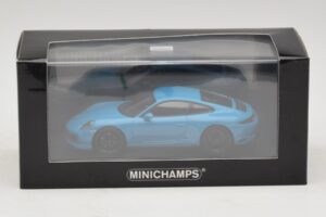 Porsche 911 991.2 Carrera 4 GTS Miami Blue Minichamps 1:43 410067322 Metall – Bild 5 von 5