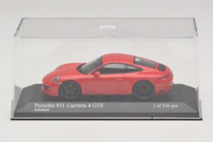 Porsche 911 991.2 Carrera 4 GTS Rot Minichamps 1:43 410067320 Metall – Bild 4 von 5