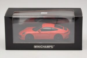 Porsche 911 991.2 Carrera 4 GTS Orange Minichamps 1:43 410067321 Metall – Bild 5 von 5
