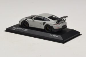 Porsche 911 991.2 GT2 RS Chalk Minichamps 1:43 410067237 Metall – Bild 3 von 5