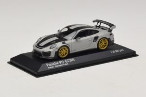 Porsche 911 991.2 GT2 RS Weissach Package Chalk Minichamps 1:43 410067220 Metall – Bild 2 von 5