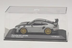 Porsche 911 991.2 GT2 RS Weissach Package Chalk Minichamps 1:43 410067220 Metall – Bild 4 von 5