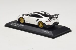Porsche 911 991.2 GT2 RS Weissach Package Weiss Minichamps 1:43 410067222 Metall – Bild 3 von 5