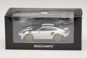 Porsche 911 991.2 GT2 RS Weissach Package Weiss Minichamps 1:43 410067222 Metall – Bild 5 von 5
