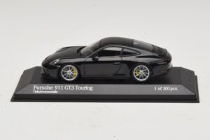 Porsche 911 991.2 GT3 Touring Schwarz Metallic Minichamps 1:43 410067424 Metall