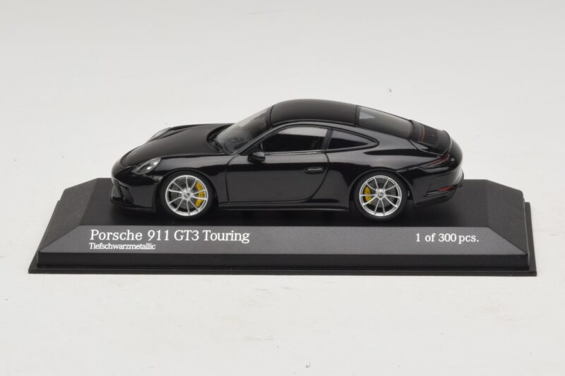 Porsche 911 991.2 GT3 Touring Schwarz Metallic Minichamps 1:43 410067424 Metall