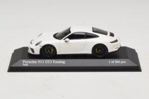 Porsche 911 991.2 GT3 Touring Weiss Minichamps 1:43 410067420 Metall