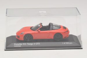 Porsche 911 991 Targa 4 GTS Orange Minichamps 1:43 410067341 Metall – Bild 4 von 5