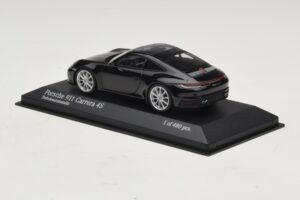 Porsche 911 992 Carrera 4S Schwarz Metallic Minichamps 1:43 410069320 Metall – Bild 3 von 5