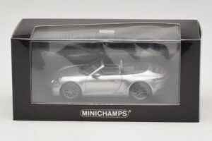 Porsche 911 992 Carrera 4S Cabriolet Silber Minichamps 1:43 410069330 Metall – Bild 5 von 5