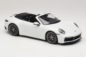 Porsche 911 992 Carrera 4S Cabriolet Weiss Minichamps 1:18 155067330 Metall – Bild 4 von 6