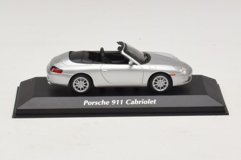 Porsche 911 996 Cabriolet Silber Maxichamps 1:43 940061031 Metall