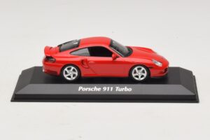 Porsche 911 996 Turbo Rot Maxichamps 1:43 940069300 Metall