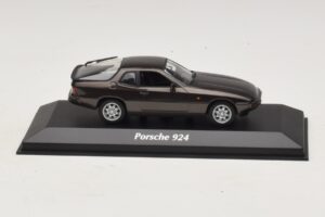 Porsche 924 Braun Metallic Maxichamps 1:43 940062121 Metall