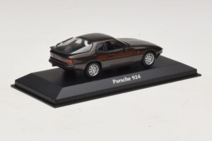 Porsche 924 Braun Metallic Maxichamps 1:43 940062121 Metall – Bild 2 von 5
