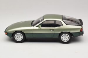 Porsche 924 Turbo Hellgrün & Dunkelgrün MCG 1:18 MCG18660 Metall – Bild 3 von 6