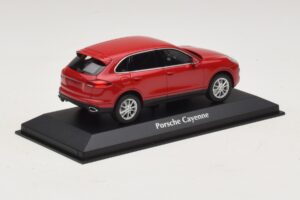 Porsche Cayenne 958 Rot Maxichamps 1:43 940063200 Metall – Bild 2 von 5