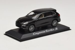 Porsche Cayenne 958 Turbo S Schwarz Minichamps 1:43 WAP0200220E Metall – Bild 2 von 5