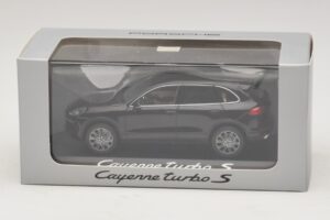 Porsche Cayenne 958 Turbo S Schwarz Minichamps 1:43 WAP0200220E Metall – Bild 5 von 5