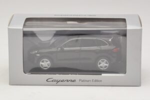 Porsche Cayenne 9PA Platin Edition Schwarz Minichamps 1:43 WAP0200160E Metall – Bild 5 von 5
