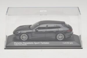 Porsche Panamera 971 4 E-Hybrid Sport Turismo Grau Minichamps 1:43 410066112 Metall – Bild 4 von 5