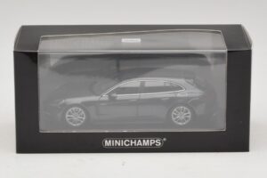 Porsche Panamera 971 4 E-Hybrid Sport Turismo Grau Minichamps 1:43 410066112 Metall – Bild 5 von 5